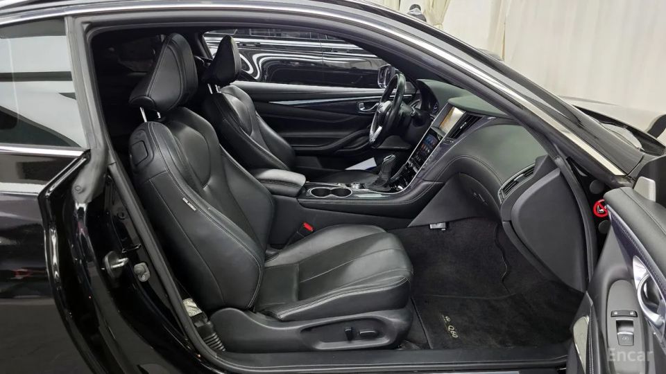 Infiniti Q60