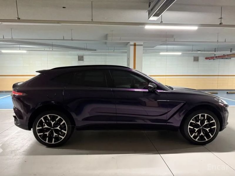 Astonmartin DBX