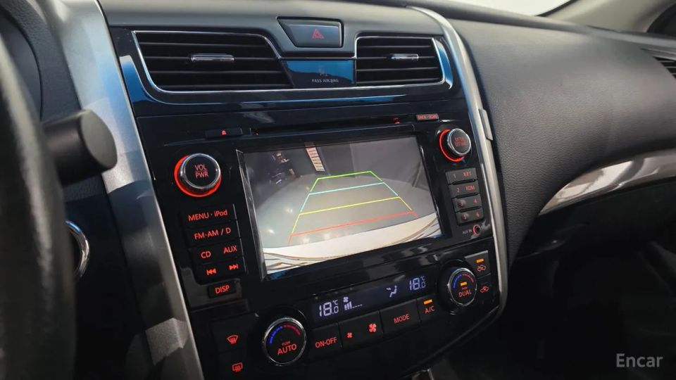 Nissan altima