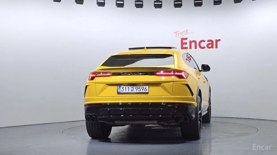 Lamborghini urus