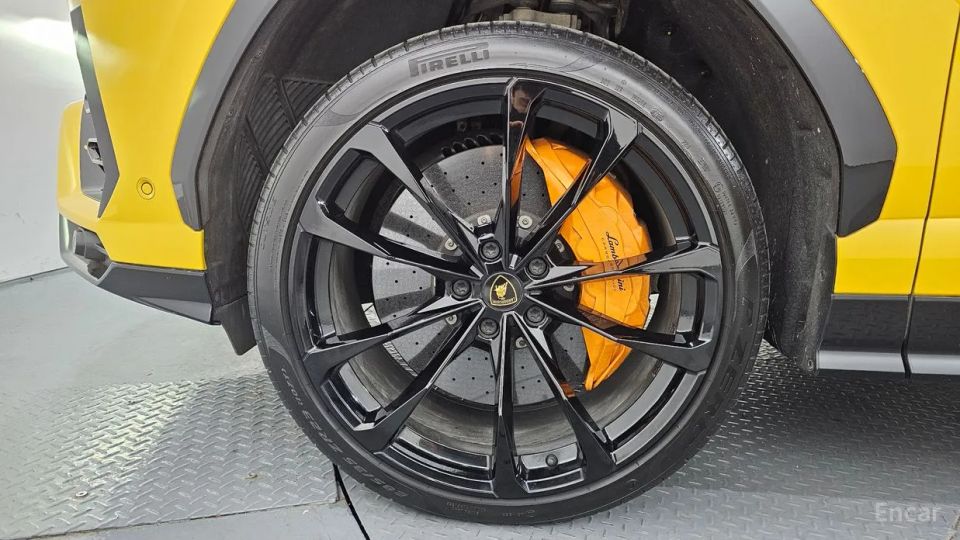Lamborghini urus
