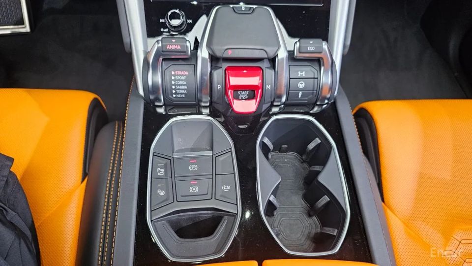 Lamborghini urus