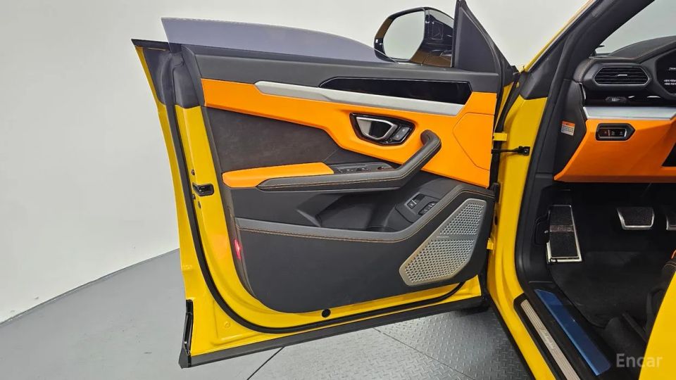 Lamborghini urus