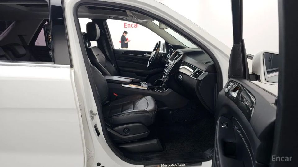 Mercedes-Benz M-class