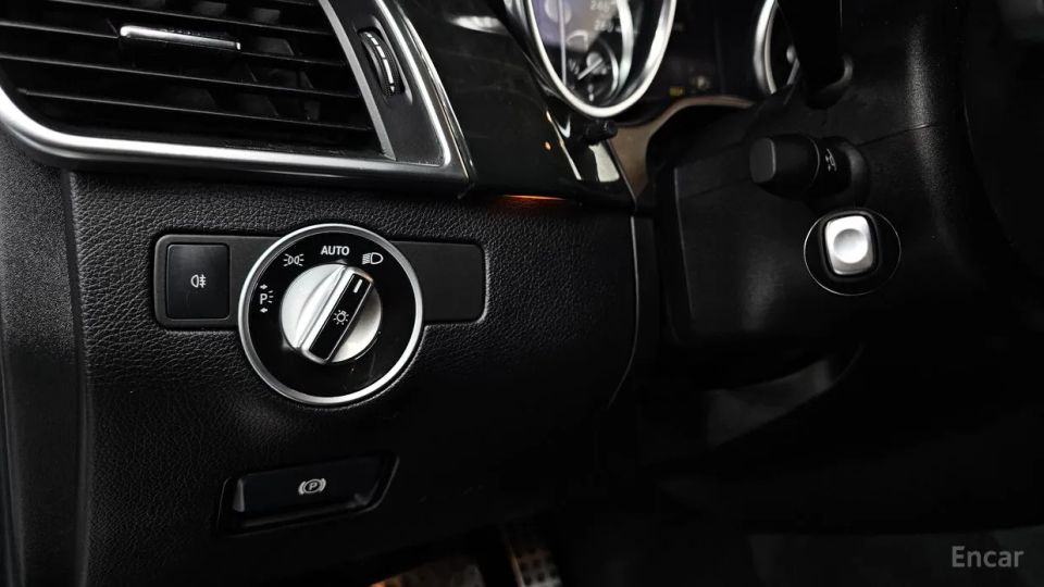 Mercedes-Benz M-class