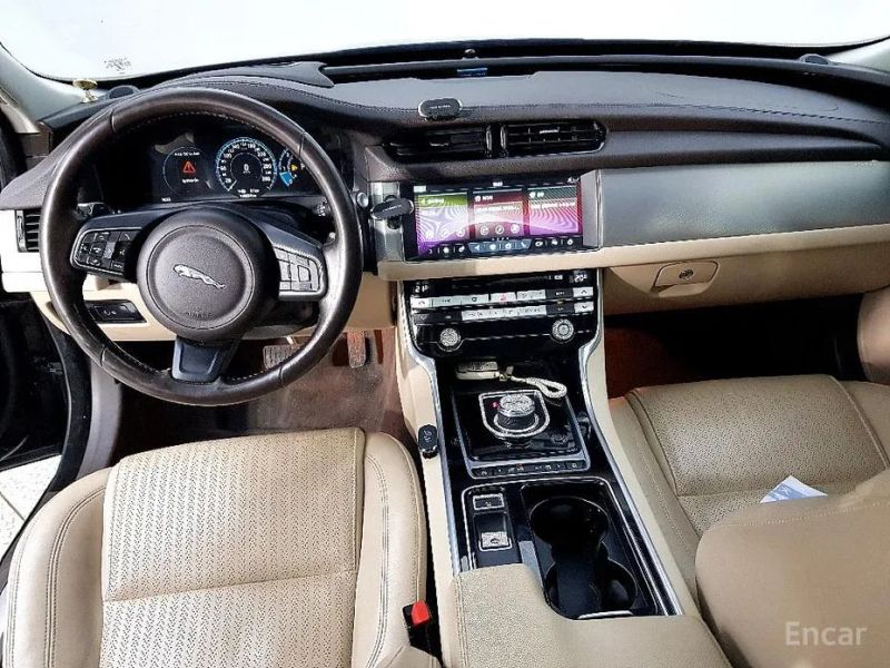 Jaguar xf