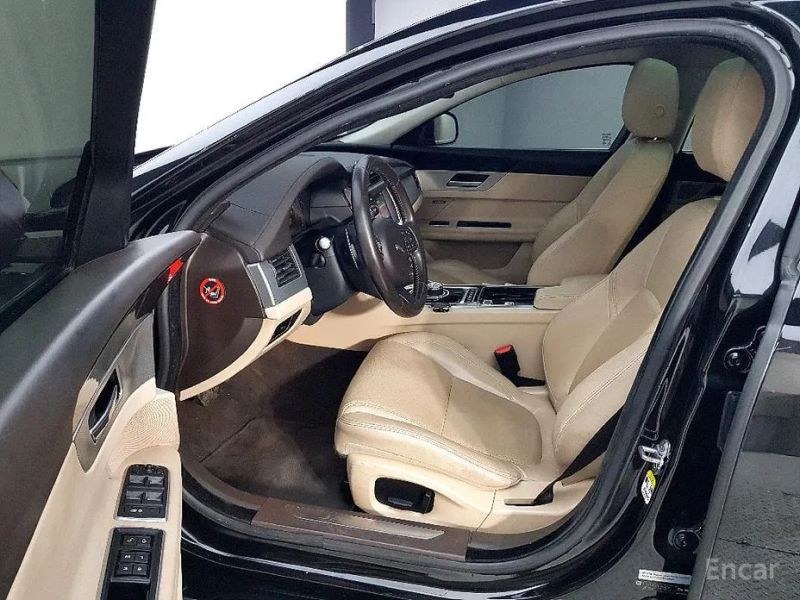 Jaguar xf