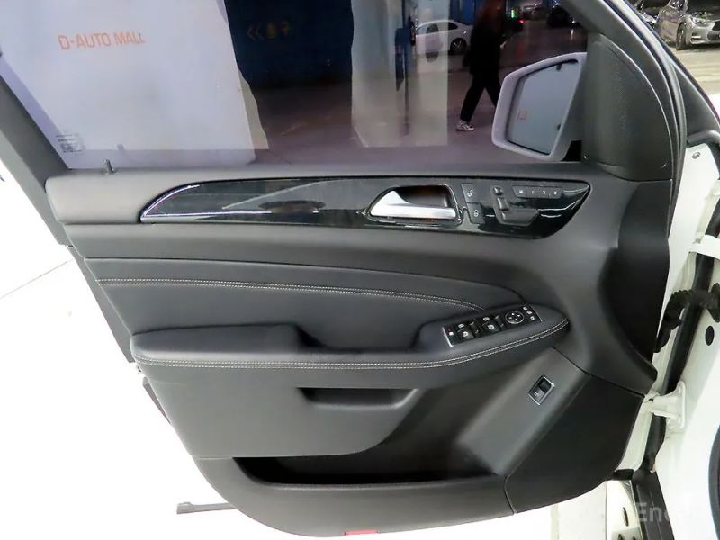 Mercedes-Benz M-class