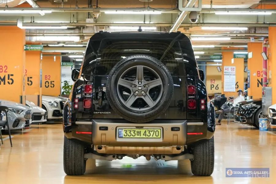 Land Rover Defender