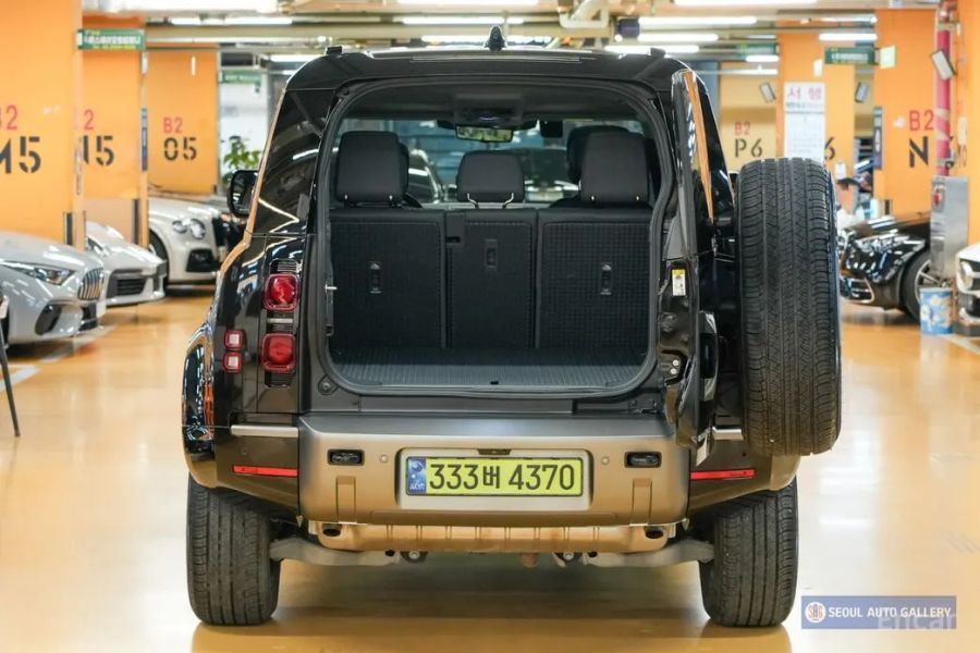 Land Rover Defender