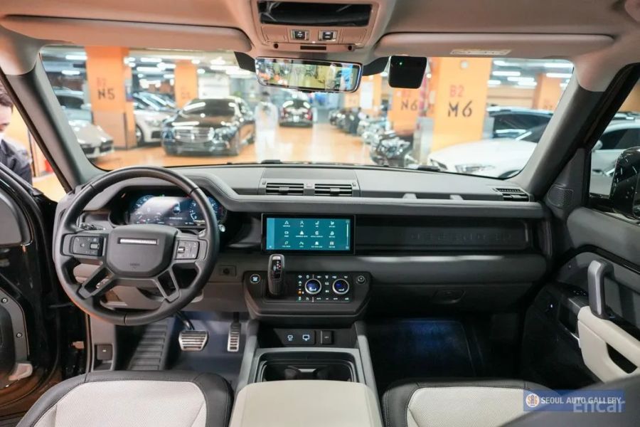 Land Rover Defender