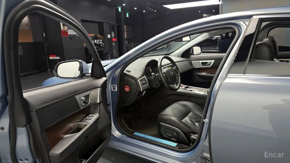 Jaguar xf