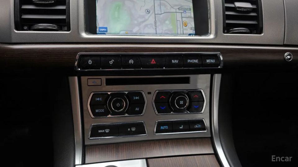 Jaguar xf