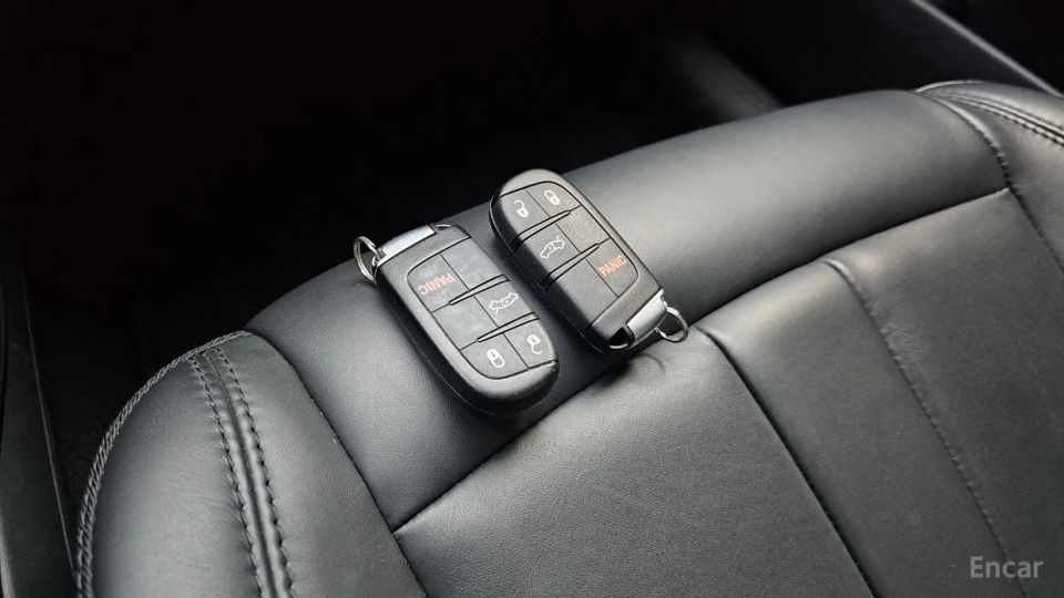 Chrysler 200