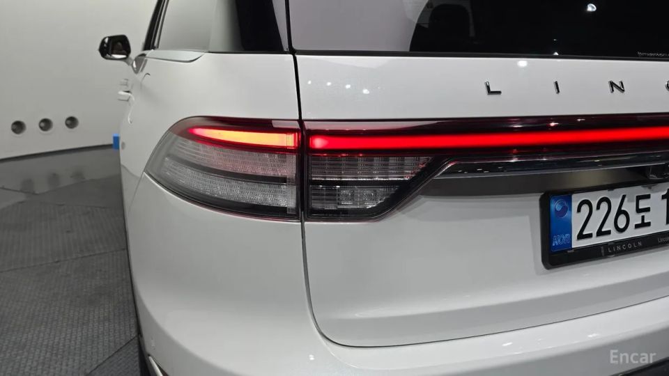 Lincoln Aviator