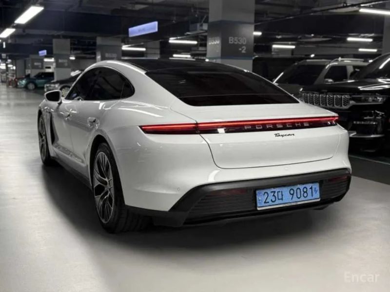 Porsche Taycan