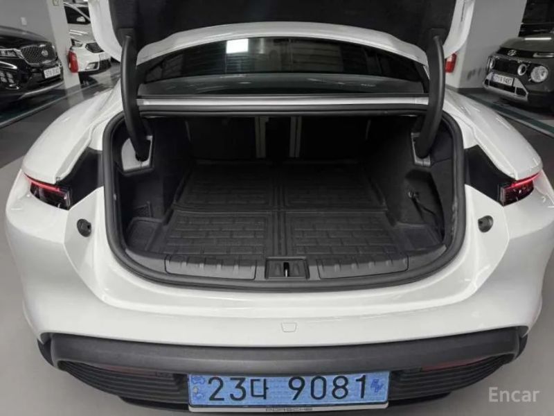 Porsche Taycan