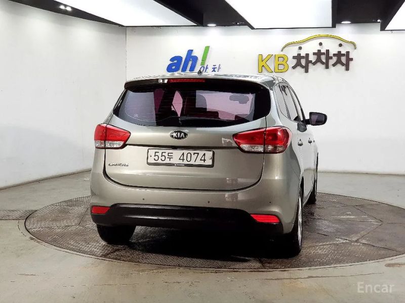Kia Carens