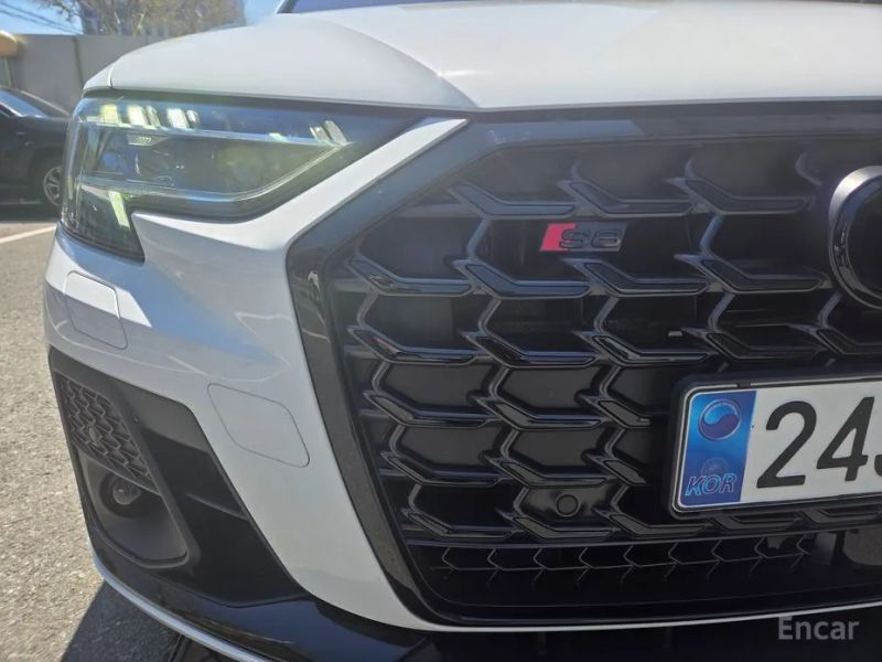 Audi S8
