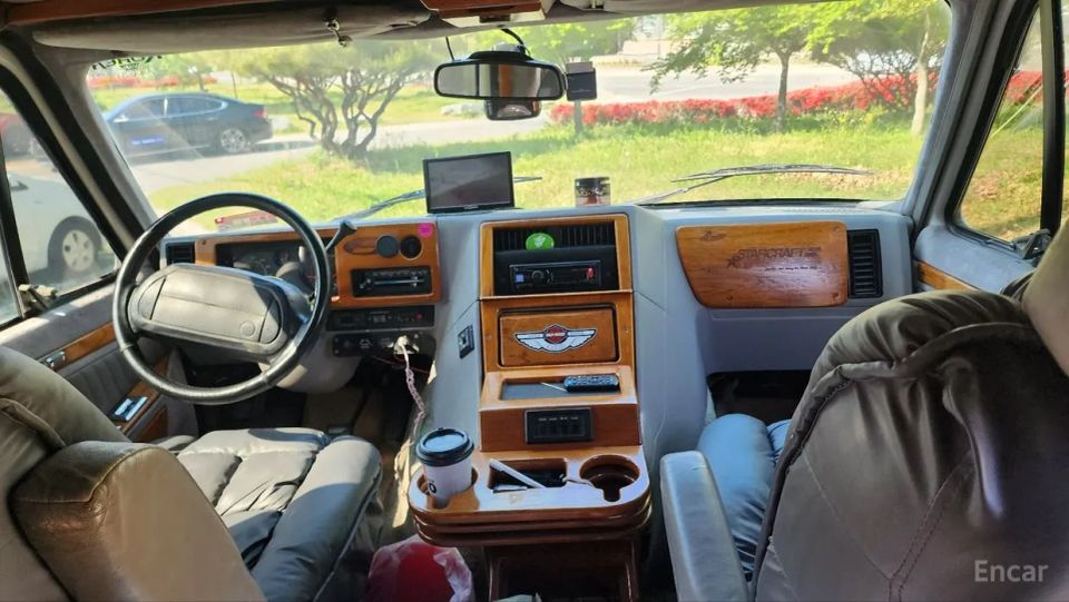 Chevrolet Chevy Van