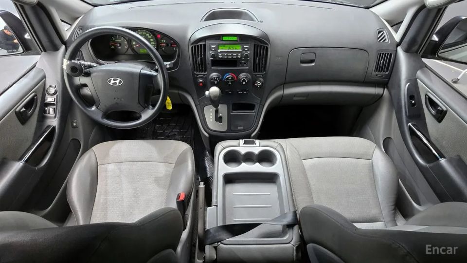 Hyundai Starex