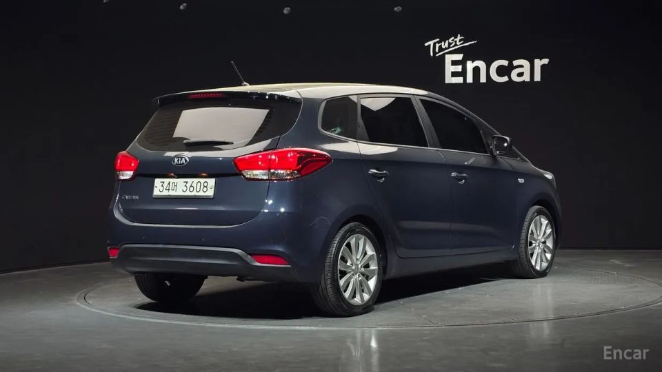 Kia Carens