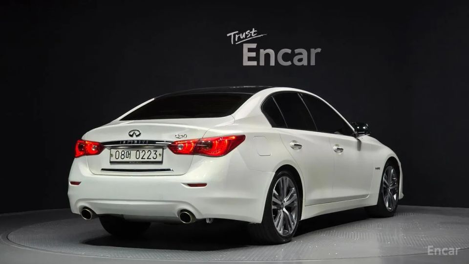 Infiniti Q50