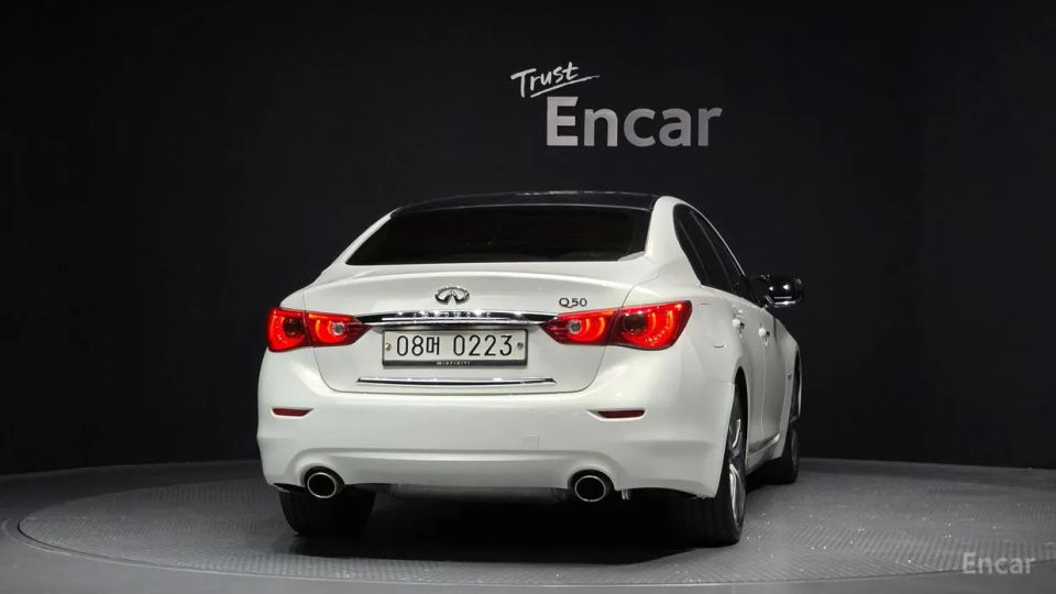 Infiniti Q50