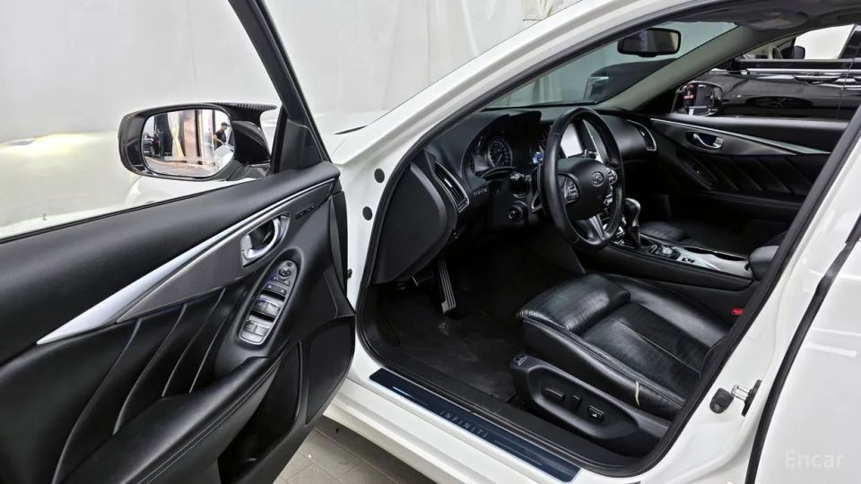 Infiniti Q50