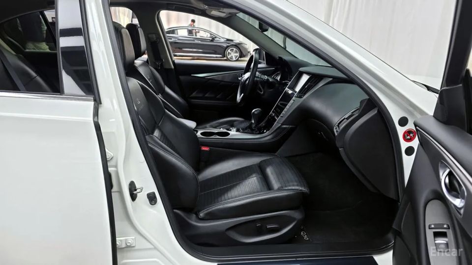 Infiniti Q50