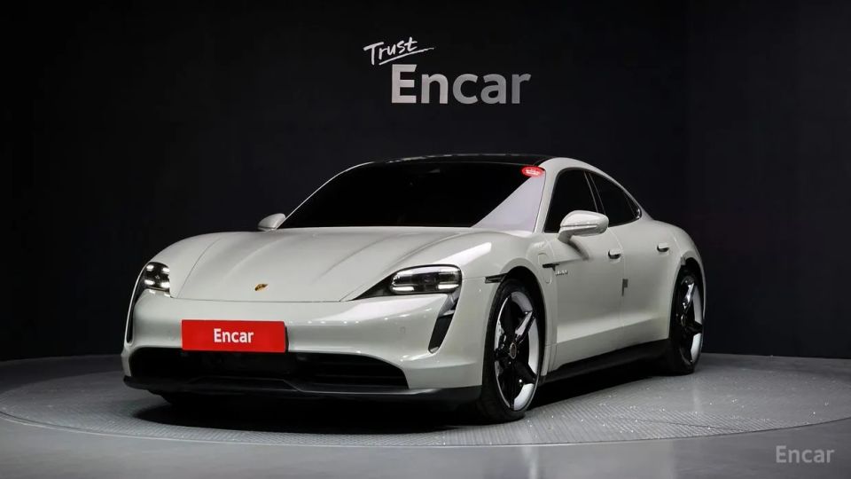 Porsche Taycan