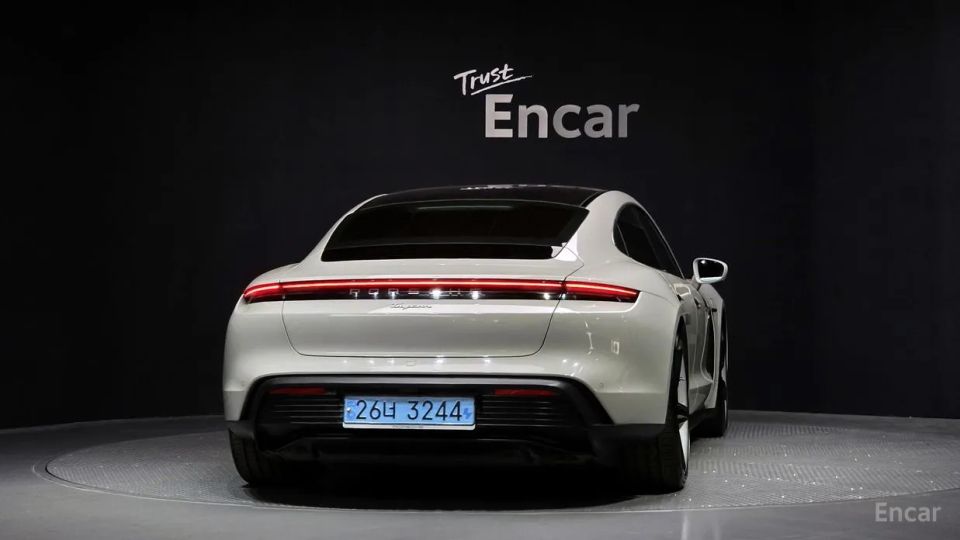 Porsche Taycan