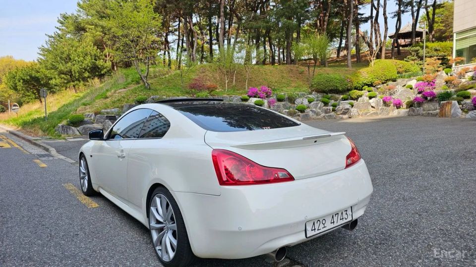 Infiniti G