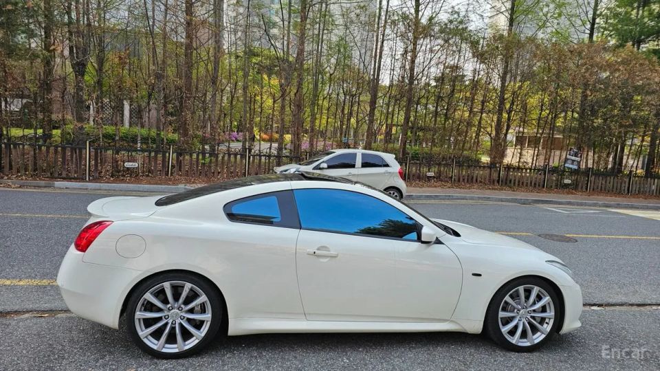 Infiniti G