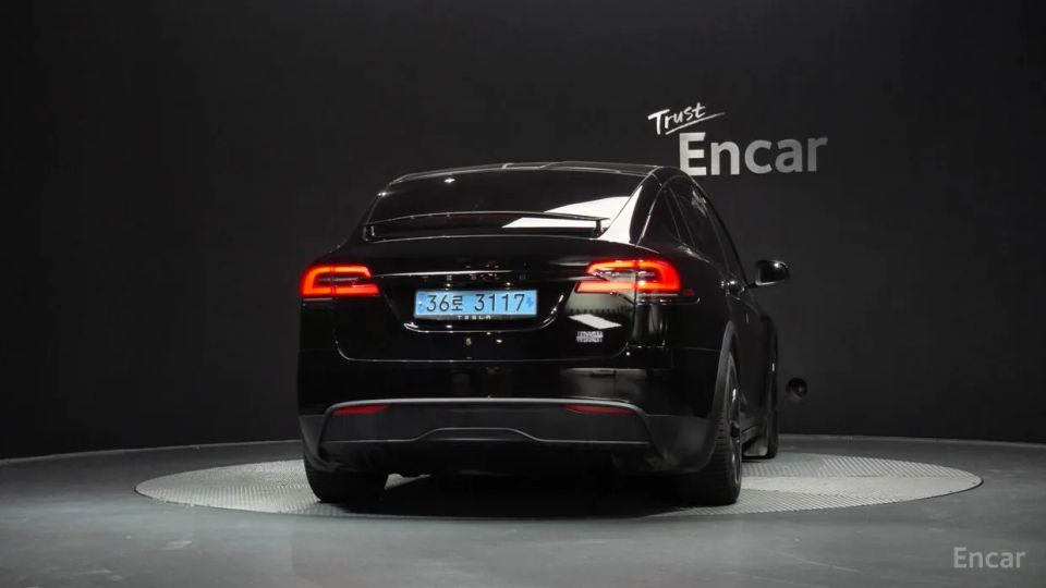 Tesla model-x