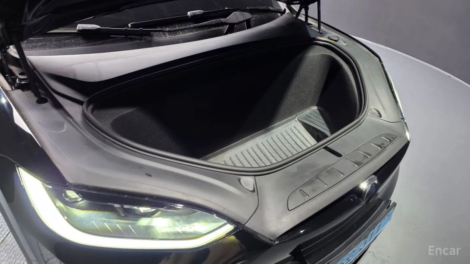 Tesla model-x