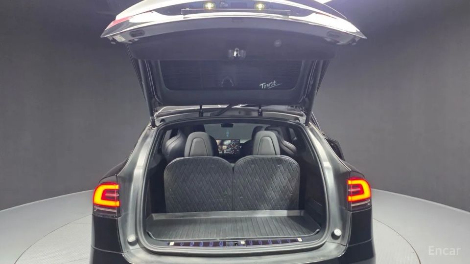 Tesla model-x
