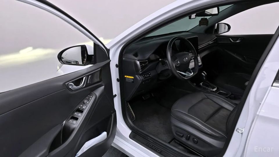 Hyundai Ioniq