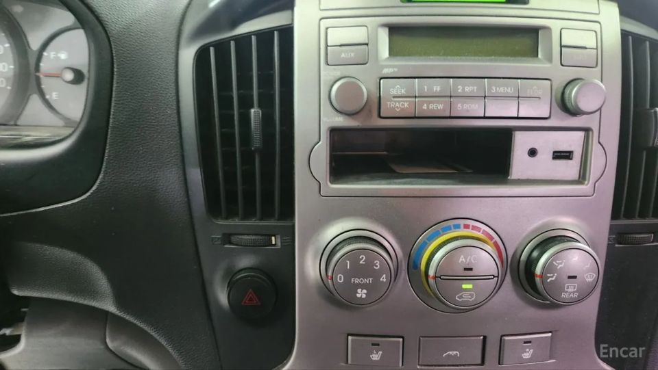 Hyundai Starex
