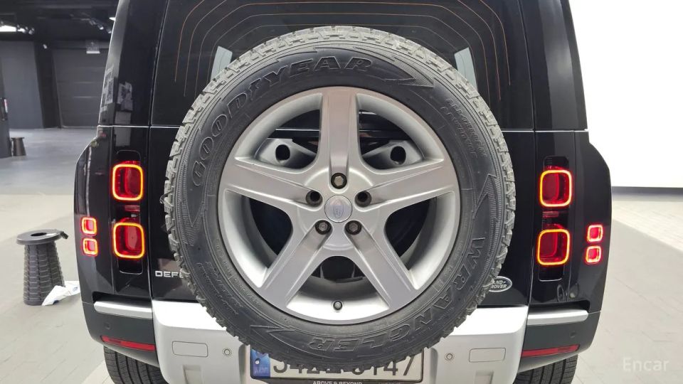 Land Rover Defender