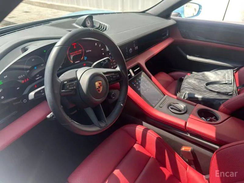 Porsche Taycan