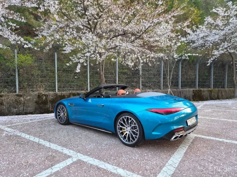 Mercedes-Benz SL-Class