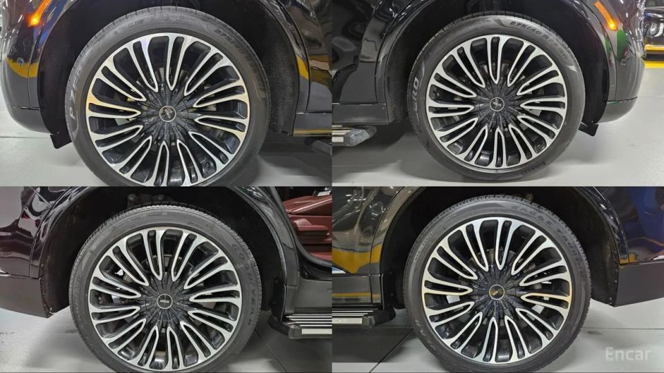 Lincoln Aviator