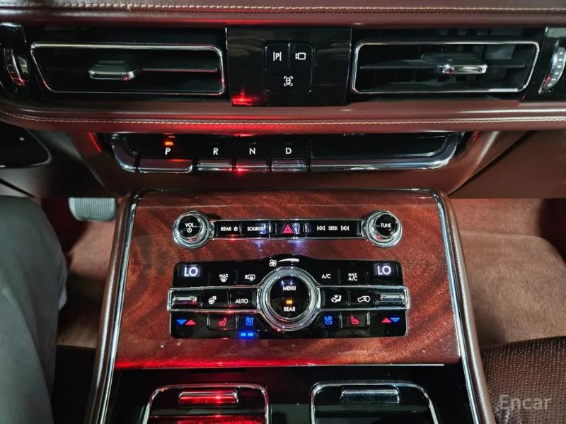 Lincoln Aviator