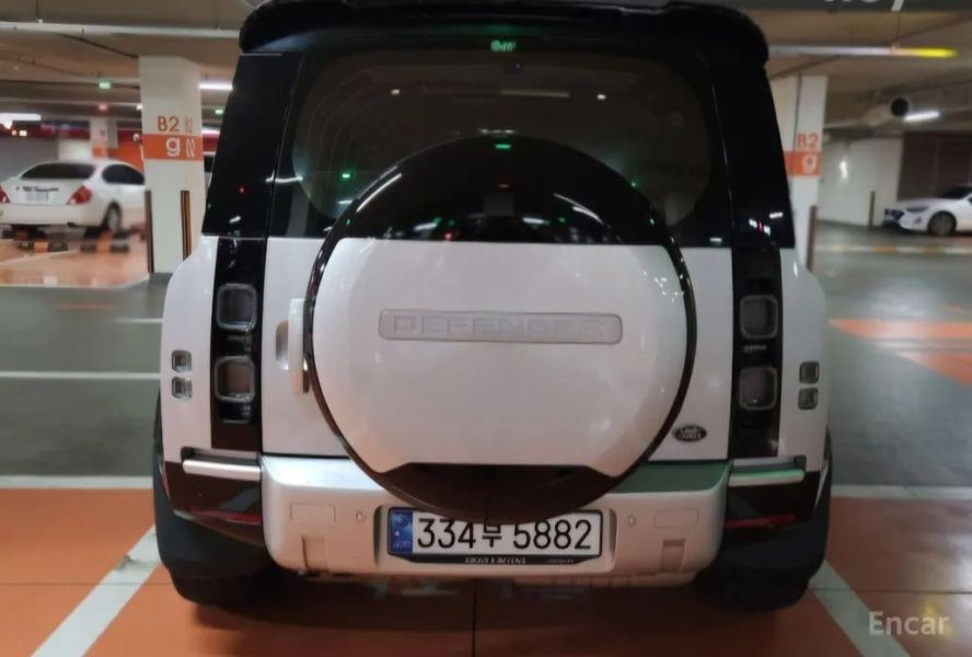 Land Rover Defender