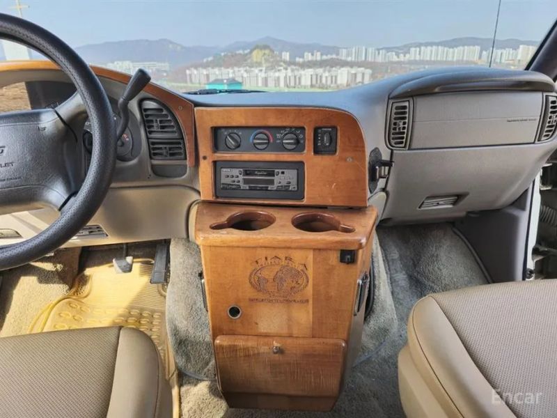 Chevrolet Astro Van