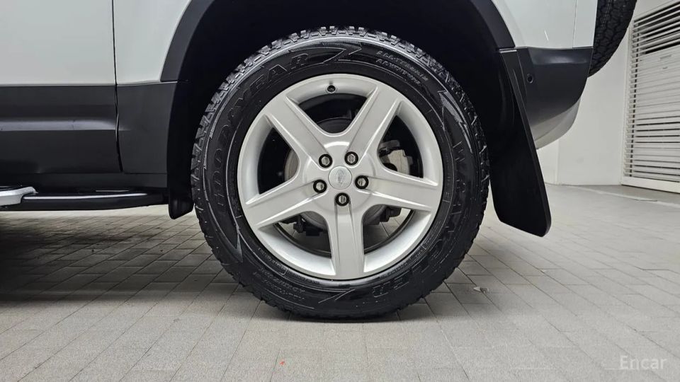 Land Rover Defender