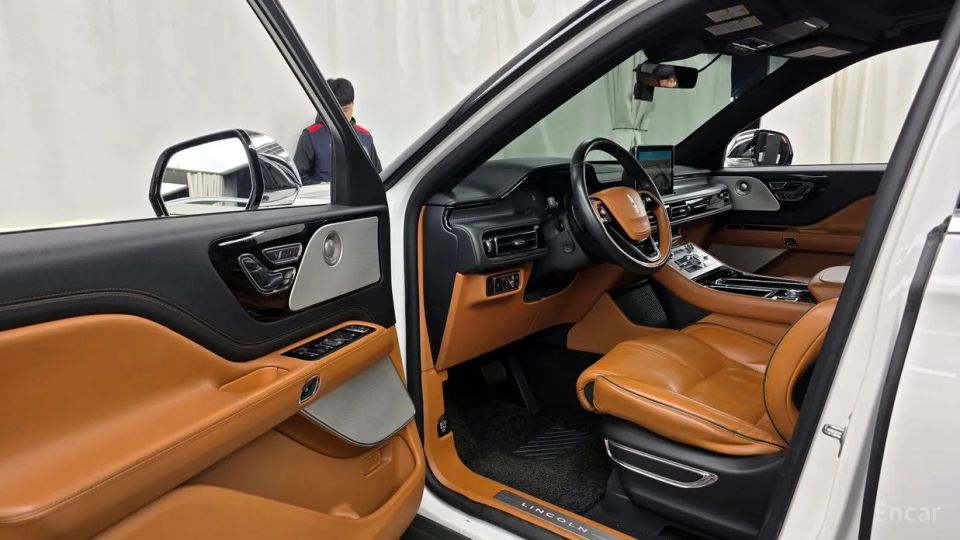 Lincoln Aviator