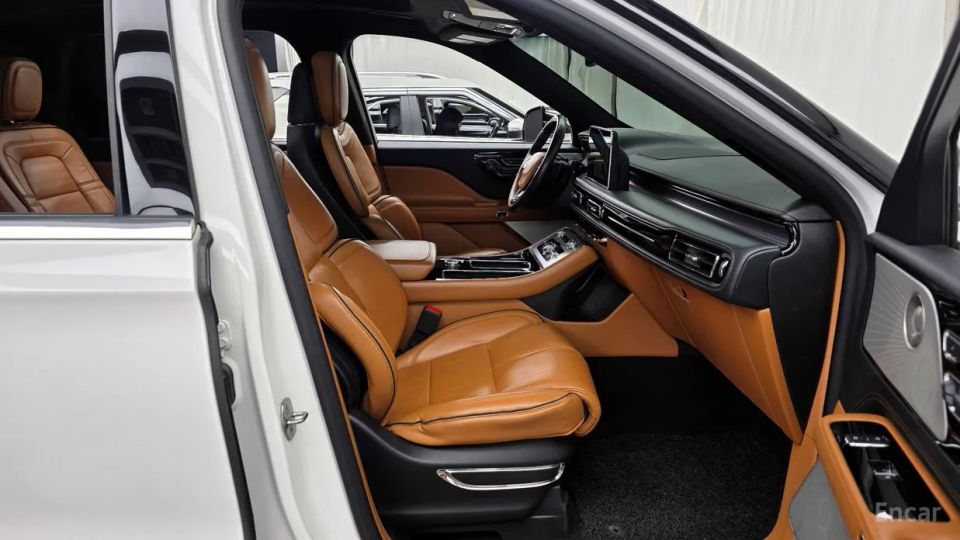 Lincoln Aviator