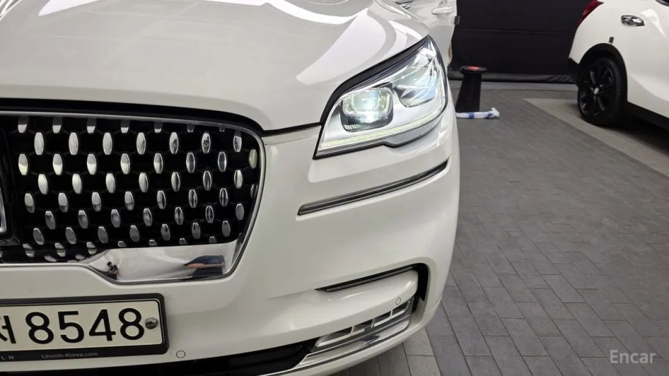 Lincoln Aviator
